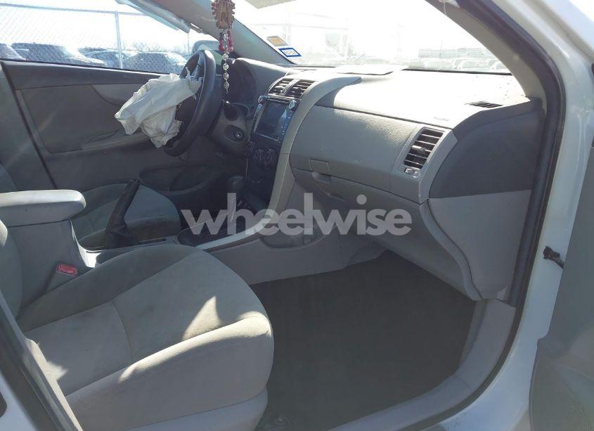 Photo 5 of 2009 Toyota Corolla (VIN 1NXBU40EX9Z020788)