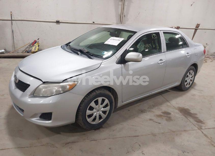 Photo 2 of 2009 Toyota Corolla LE (VIN 1NXBU40EX9Z024937)