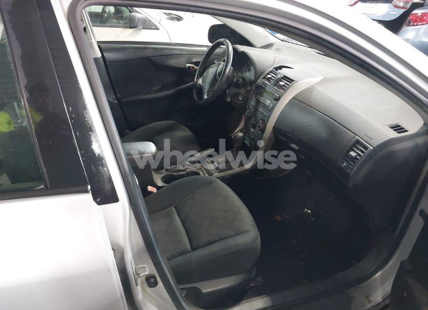 Photo 5 of 2009 Toyota Corolla S (VIN 1NXBU40EX9Z046856)