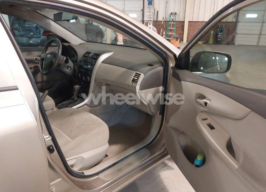 Photo 5 of 2009 Toyota Corolla LE (VIN 1NXBU40EX9Z052866)