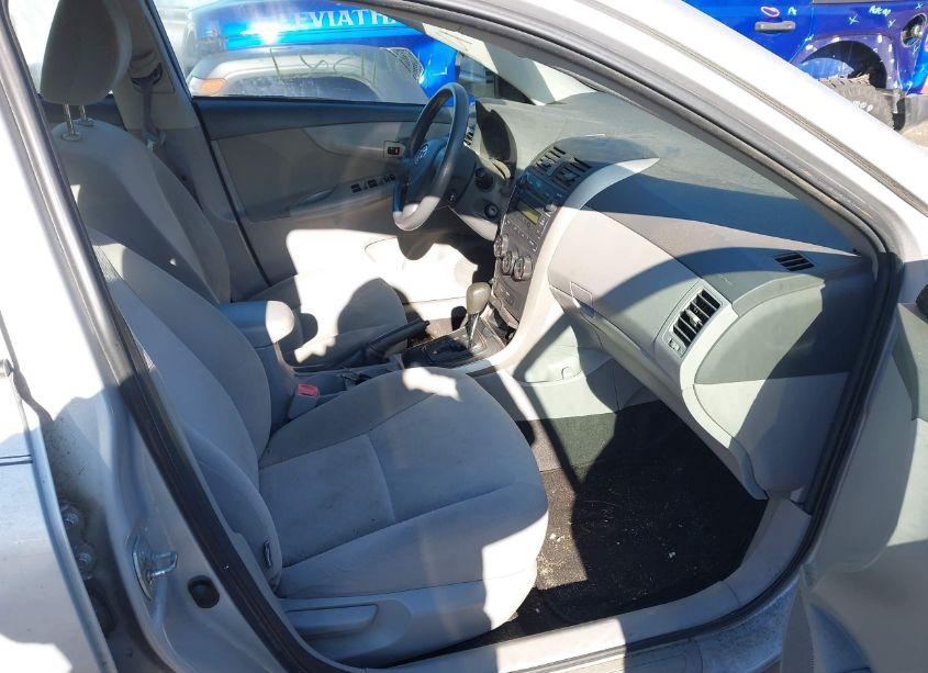 Photo 5 of 2009 Toyota Corolla LE (VIN 1NXBU40EX9Z064743)