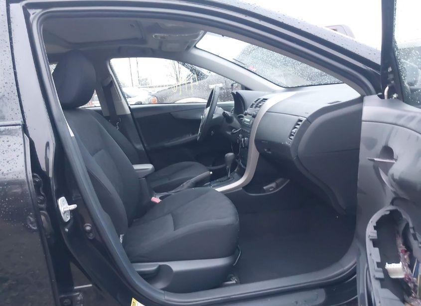 Photo 5 of 2009 Toyota Corolla S (VIN 1NXBU40EX9Z065911)