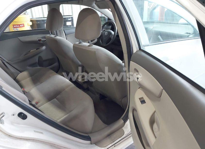 Photo 8 of 2009 Toyota Corolla LE (VIN 1NXBU40EX9Z073880)