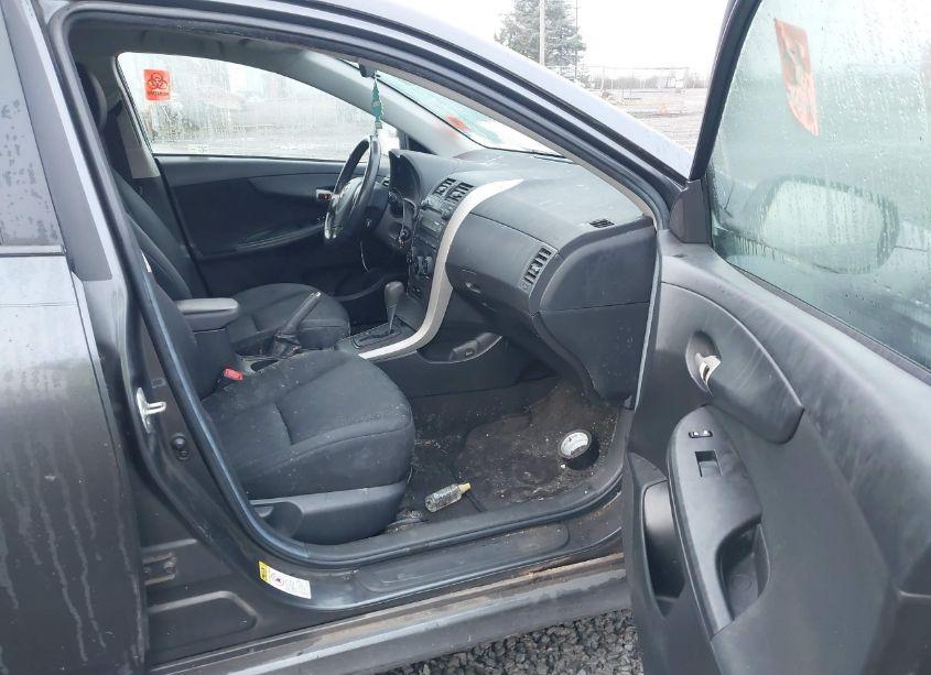 Photo 5 of 2009 Toyota Corolla S (VIN 1NXBU40EX9Z078450)