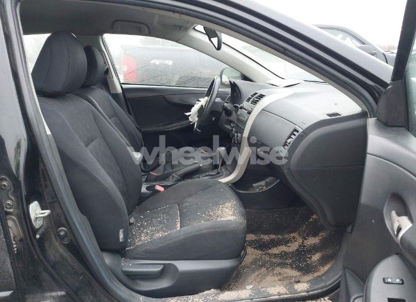 Photo 5 of 2009 Toyota Corolla S (VIN 1NXBU40EX9Z082787)