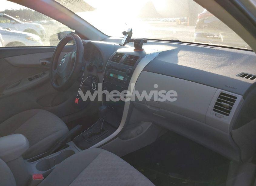 Photo 5 of 2009 Toyota Corolla LE (VIN 1NXBU40EX9Z107090)