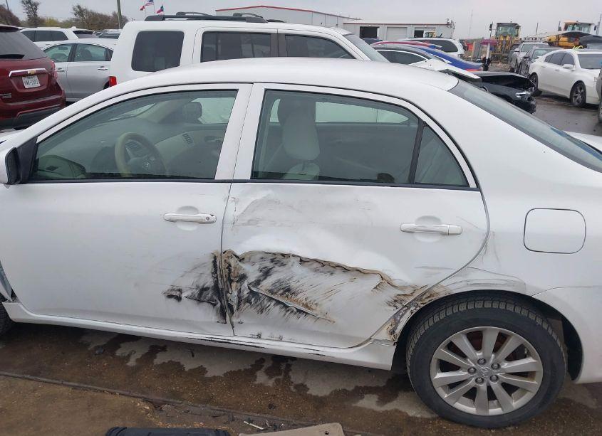 Photo 15 of 2009 Toyota Corolla LE (VIN 1NXBU40EX9Z126089)