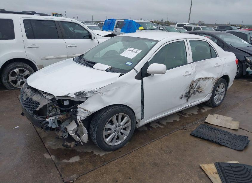 Photo 2 of 2009 Toyota Corolla LE (VIN 1NXBU40EX9Z126089)