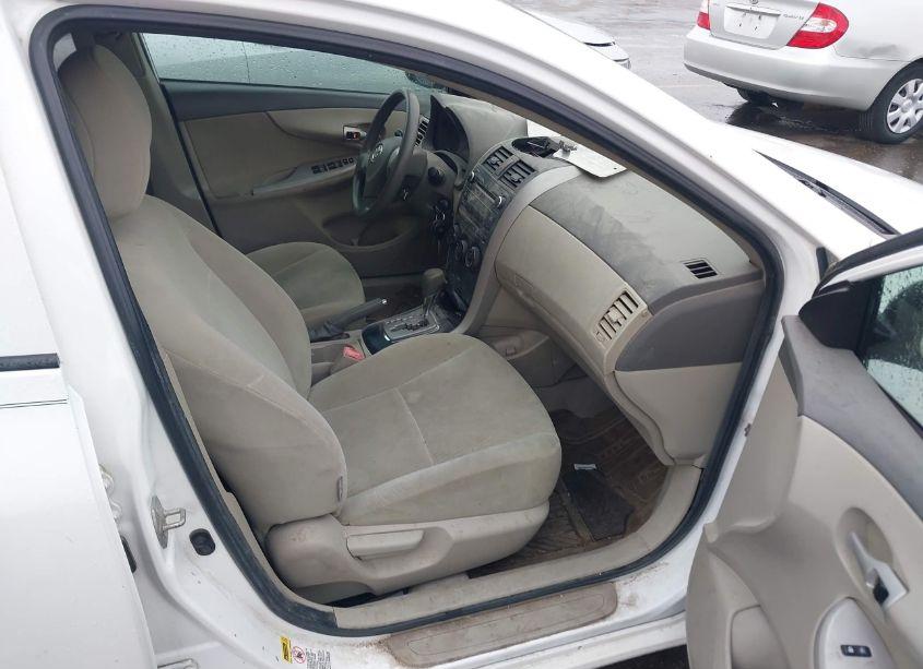 Photo 5 of 2010 Toyota Corolla LE (VIN 1NXBU4EE0AZ184225)