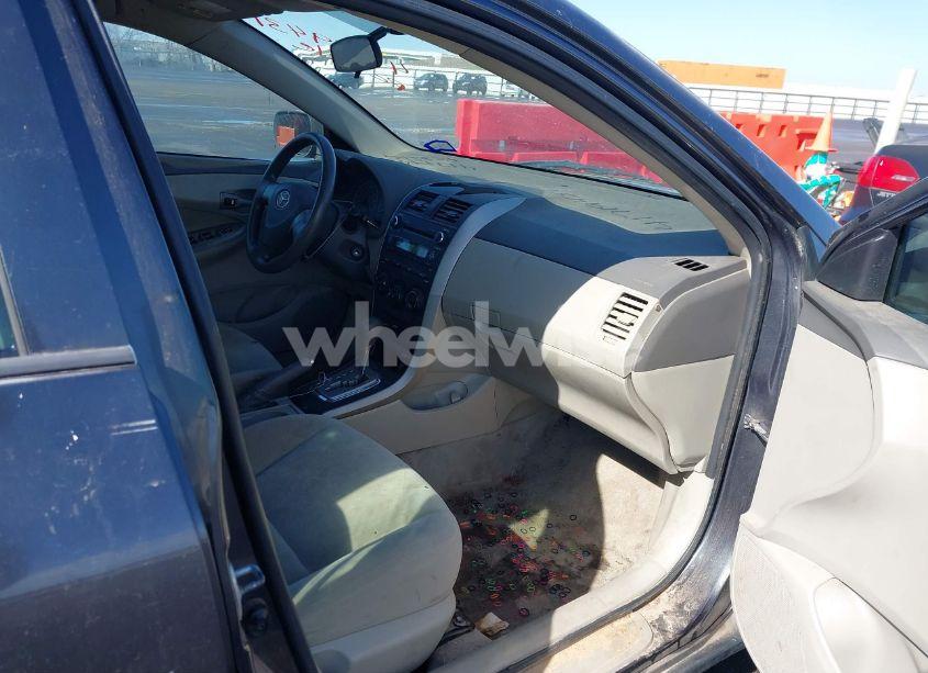 Photo 5 of 2010 Toyota Corolla LE (VIN 1NXBU4EE0AZ213142)