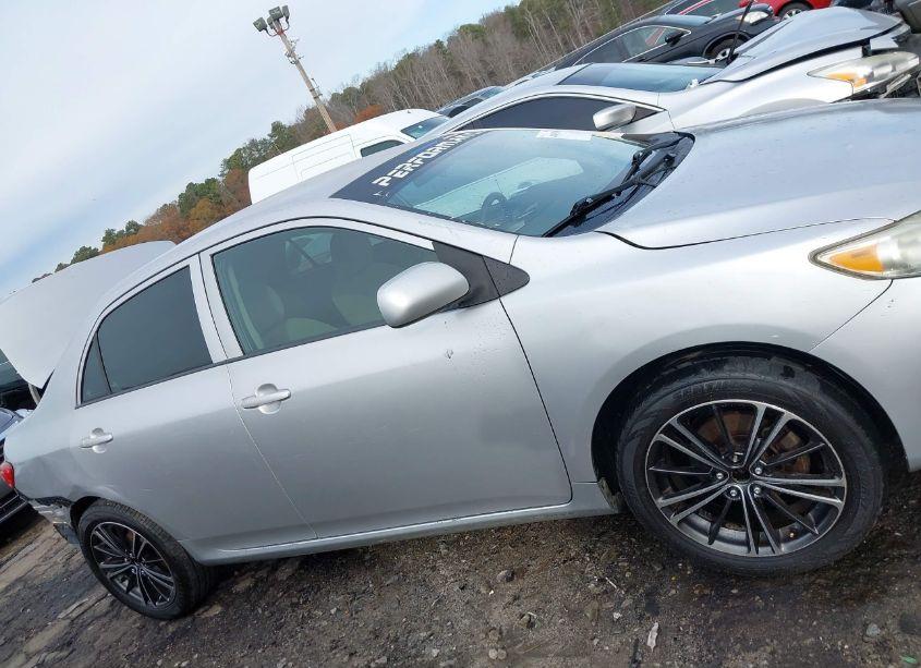 Photo 13 of 2010 Toyota Corolla LE (VIN 1NXBU4EE0AZ235139)