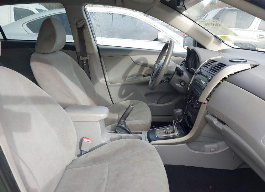 Photo 5 of 2010 Toyota Corolla LE (VIN 1NXBU4EE0AZ235139)