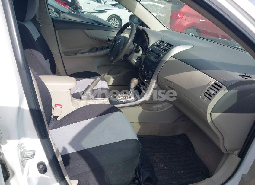 Photo 5 of 2010 Toyota Corolla LE (VIN 1NXBU4EE0AZ282302)