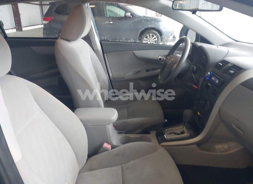 Photo 5 of 2010 Toyota Corolla LE (VIN 1NXBU4EE0AZ285538)