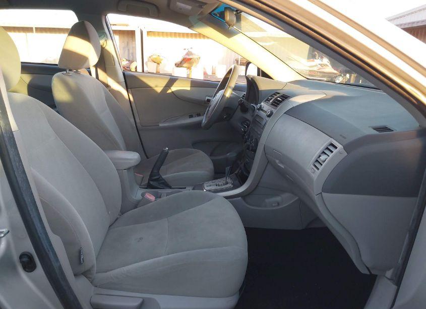 Photo 5 of 2010 Toyota Corolla LE (VIN 1NXBU4EE0AZ314620)