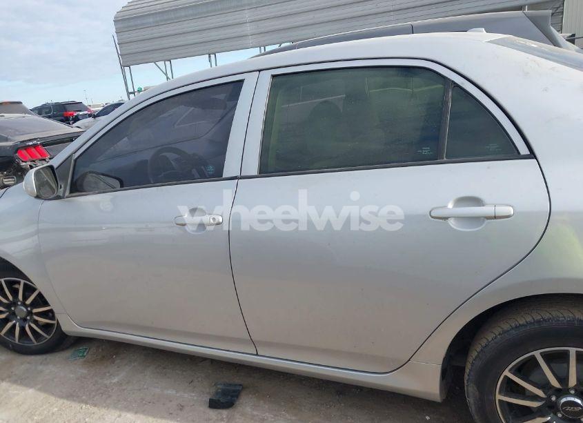 Photo 15 of 2010 Toyota Corolla LE (VIN 1NXBU4EE0AZ318912)