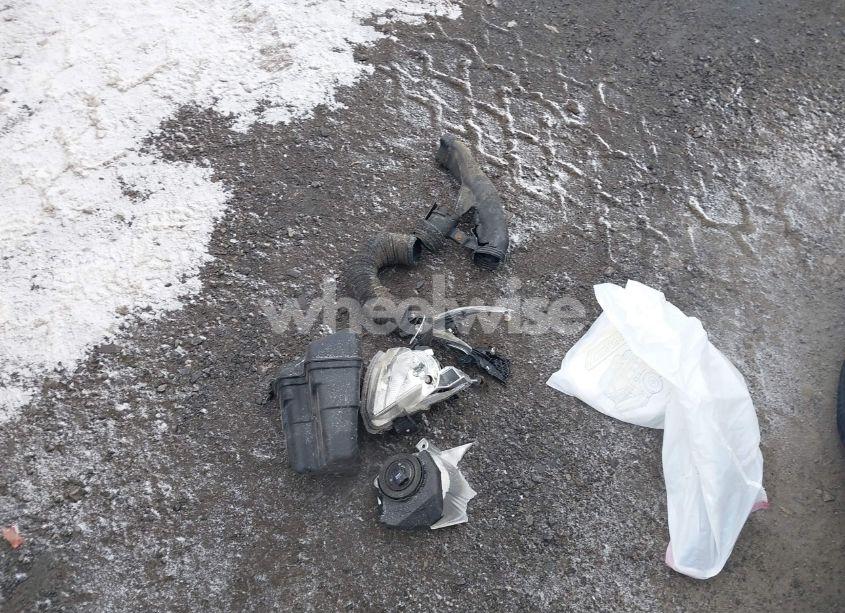 Photo 12 of 2010 Toyota Corolla LE (VIN 1NXBU4EE0AZ351960)