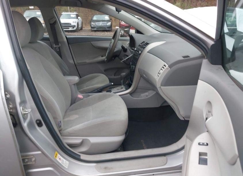 Photo 5 of 2010 Toyota Corolla LE (VIN 1NXBU4EE0AZ357371)