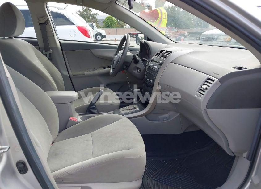 Photo 5 of 2010 Toyota Corolla LE (VIN 1NXBU4EE0AZ364496)