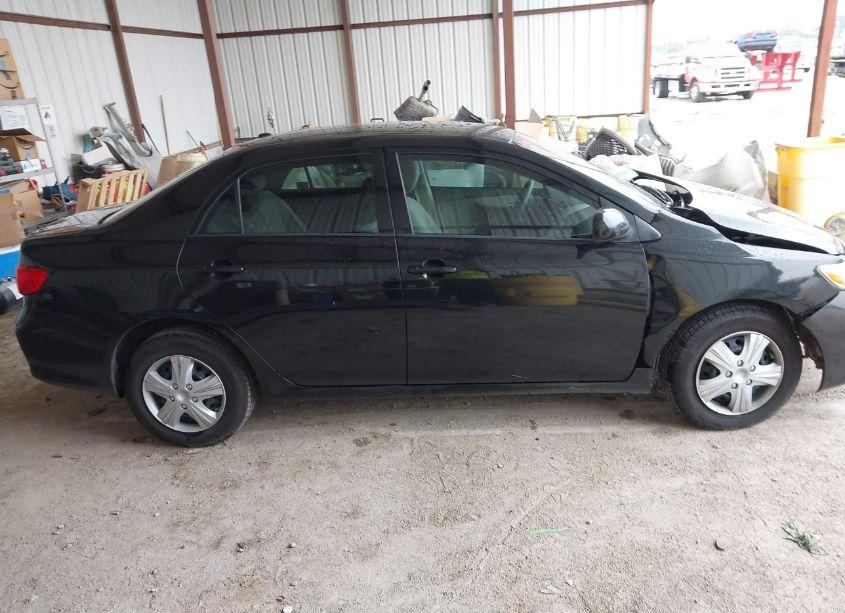Photo 13 of 2010 Toyota Corolla LE (VIN 1NXBU4EE0AZ371920)