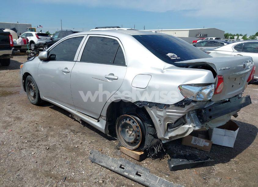 Photo 3 of 2010 Toyota Corolla LE (VIN 1NXBU4EE0AZ382268)