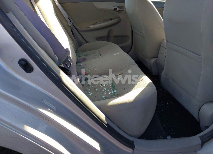 Photo 8 of 2010 Toyota Corolla LE (VIN 1NXBU4EE1AZ168017)