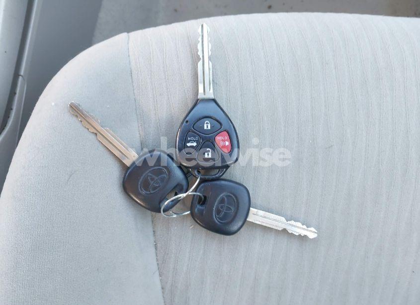 Photo 11 of 2010 Toyota Corolla LE (VIN 1NXBU4EE1AZ173945)