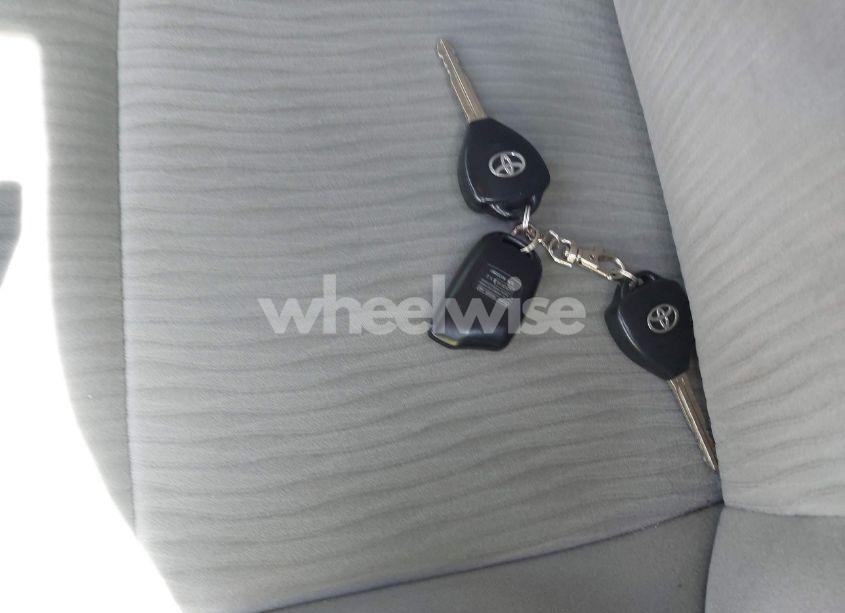 Photo 11 of 2010 Toyota Corolla LE/S/XLE (VIN 1NXBU4EE1AZ186145)