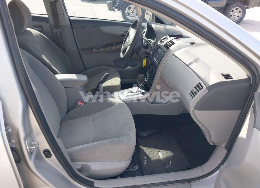 Photo 5 of 2010 Toyota Corolla LE (VIN 1NXBU4EE1AZ187697)