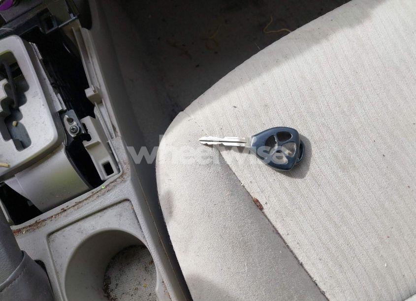 Photo 11 of 2010 Toyota Corolla LE (VIN 1NXBU4EE1AZ211870)