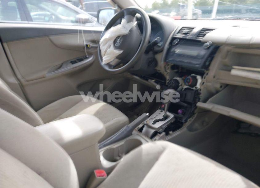 Photo 5 of 2010 Toyota Corolla LE (VIN 1NXBU4EE1AZ211870)