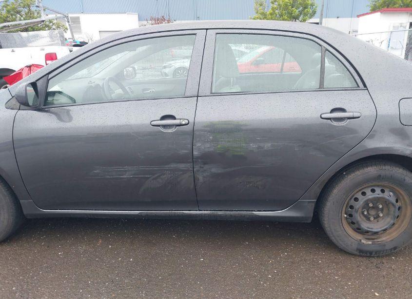 Photo 6 of 2010 Toyota Corolla LE (VIN 1NXBU4EE1AZ212047)