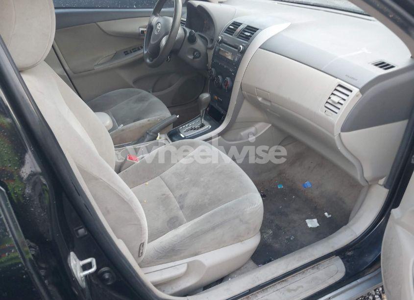 Photo 5 of 2010 Toyota Corolla LE (VIN 1NXBU4EE1AZ225283)