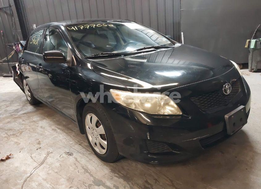 2010 Toyota Corolla LE (VIN 1NXBU4EE1AZ261989) main photo