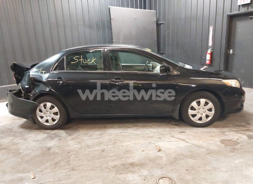 Photo 13 of 2010 Toyota Corolla LE (VIN 1NXBU4EE1AZ261989)