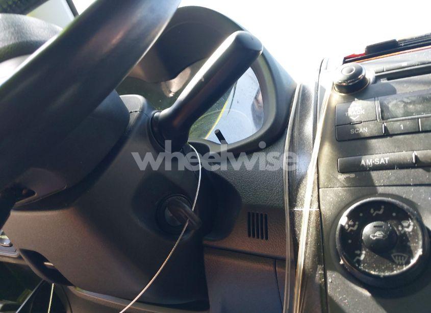 Photo 11 of 2010 Toyota Corolla S (VIN 1NXBU4EE1AZ265167)