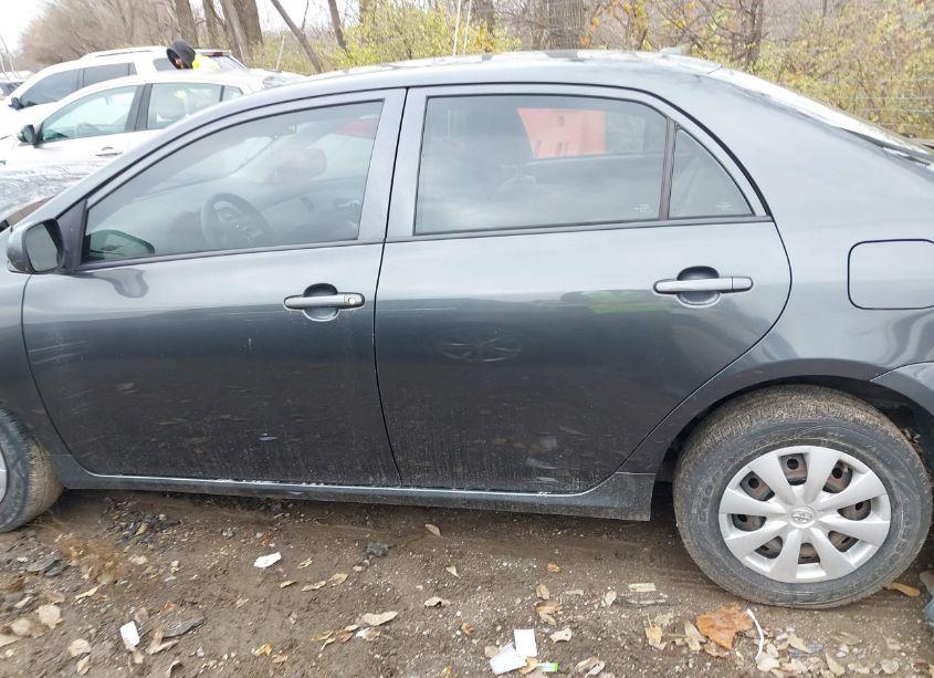 Photo 15 of 2010 Toyota Corolla LE (VIN 1NXBU4EE1AZ279943)