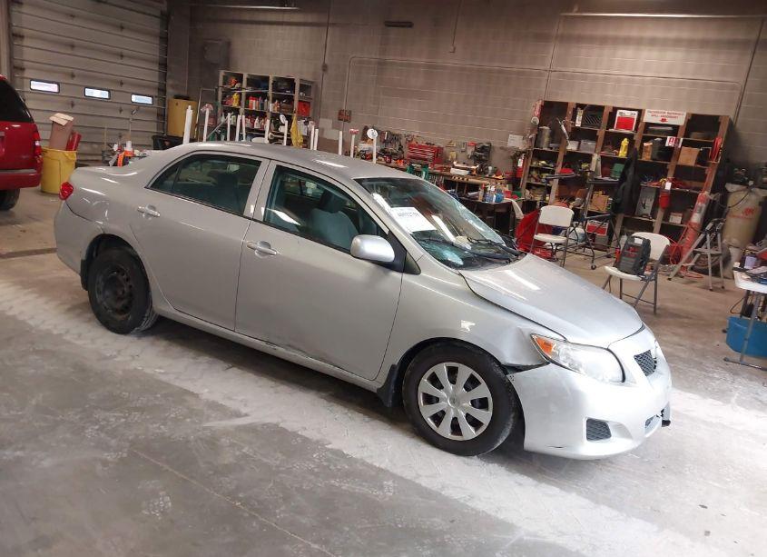 2010 Toyota Corolla LE (VIN 1NXBU4EE1AZ282535) main photo