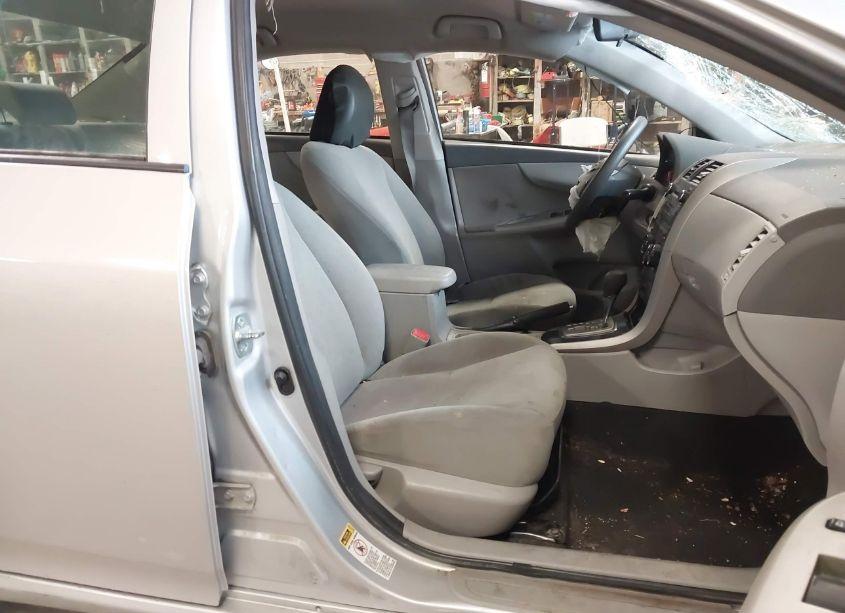 Photo 5 of 2010 Toyota Corolla LE (VIN 1NXBU4EE1AZ282535)