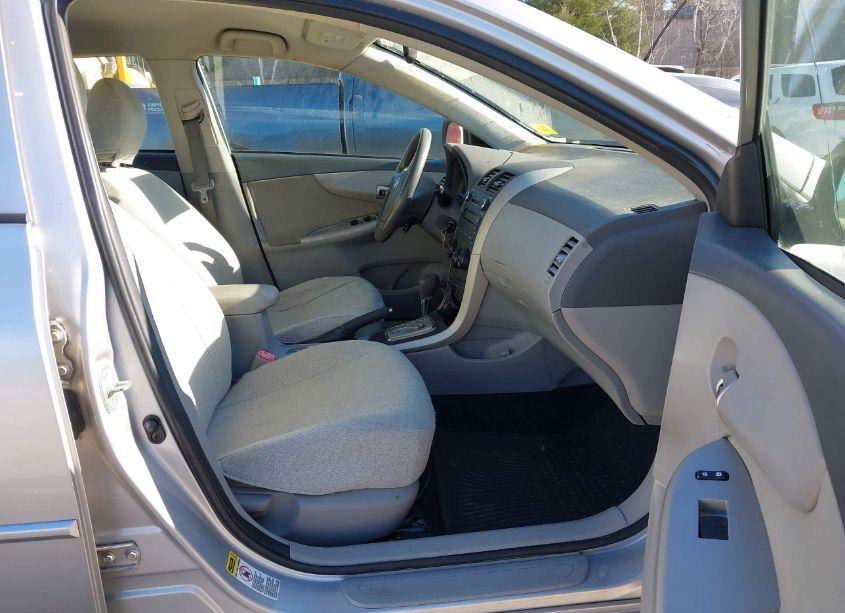 Photo 5 of 2010 Toyota Corolla LE (VIN 1NXBU4EE1AZ292482)