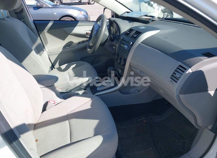 Photo 5 of 2010 Toyota Corolla LE (VIN 1NXBU4EE1AZ297729)