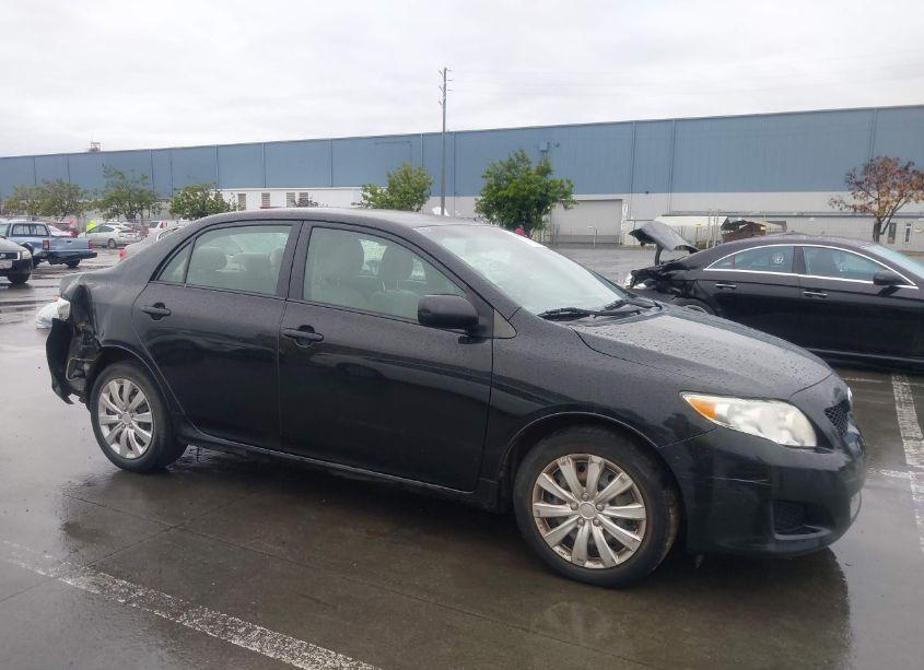 2010 Toyota Corolla LE (VIN 1NXBU4EE1AZ307983) main photo