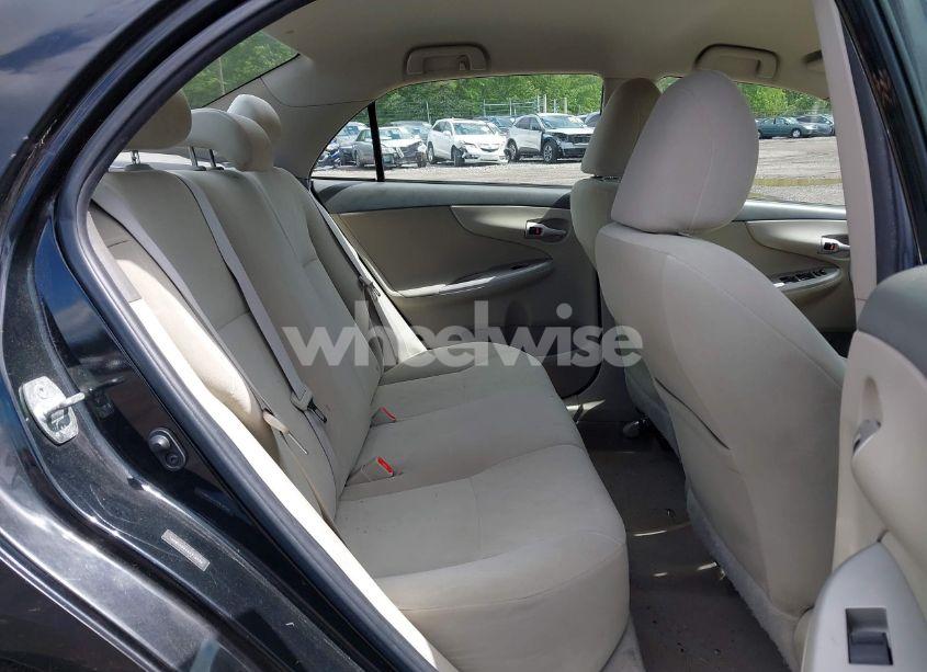 Photo 8 of 2010 Toyota Corolla LE (VIN 1NXBU4EE1AZ310432)