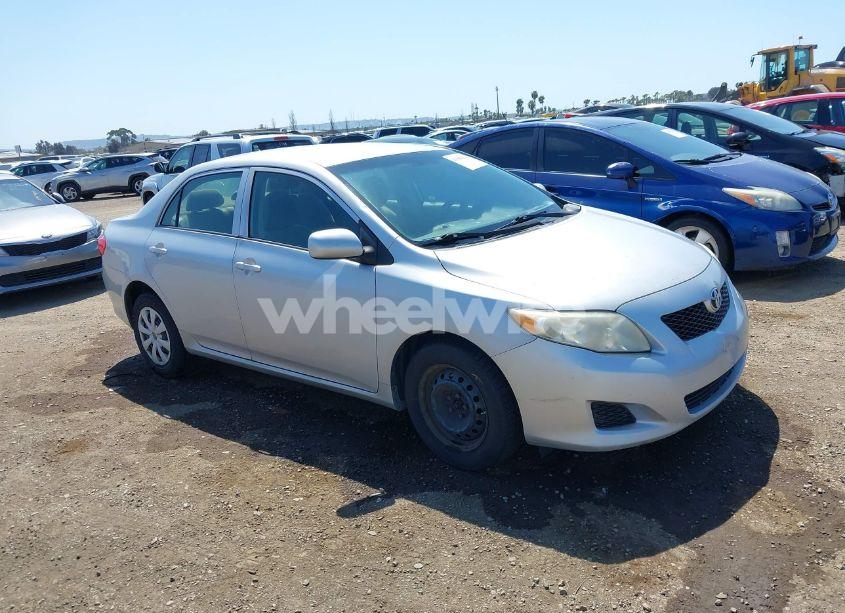 2010 Toyota Corolla LE (VIN 1NXBU4EE1AZ319230) main photo