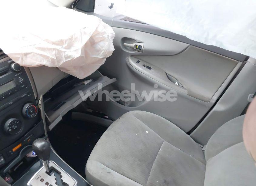 Photo 5 of 2010 Toyota Corolla LE (VIN 1NXBU4EE1AZ372249)