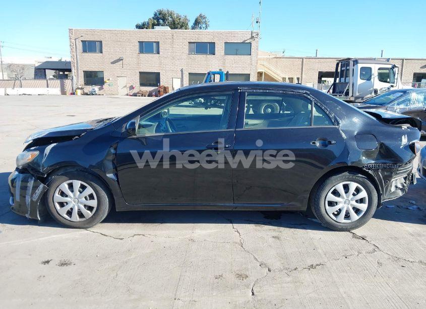 Photo 15 of 2010 Toyota Corolla LE (VIN 1NXBU4EE2AZ208752)