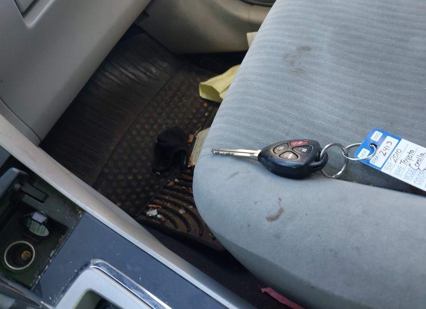 Photo 11 of 2010 Toyota Corolla LE (VIN 1NXBU4EE2AZ230931)