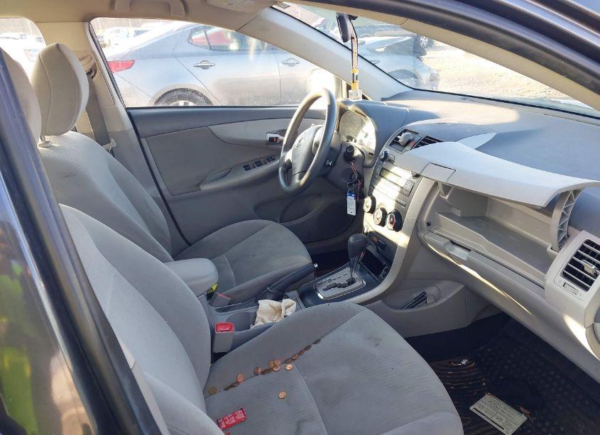 Photo 5 of 2010 Toyota Corolla LE (VIN 1NXBU4EE2AZ230931)