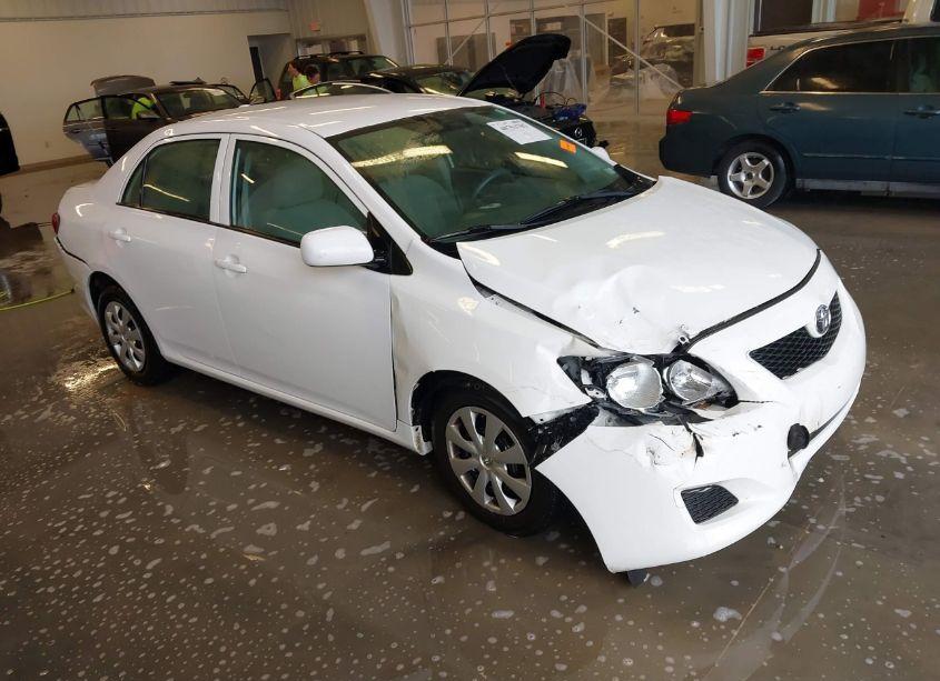 2010 Toyota Corolla LE (VIN 1NXBU4EE2AZ251987) main photo