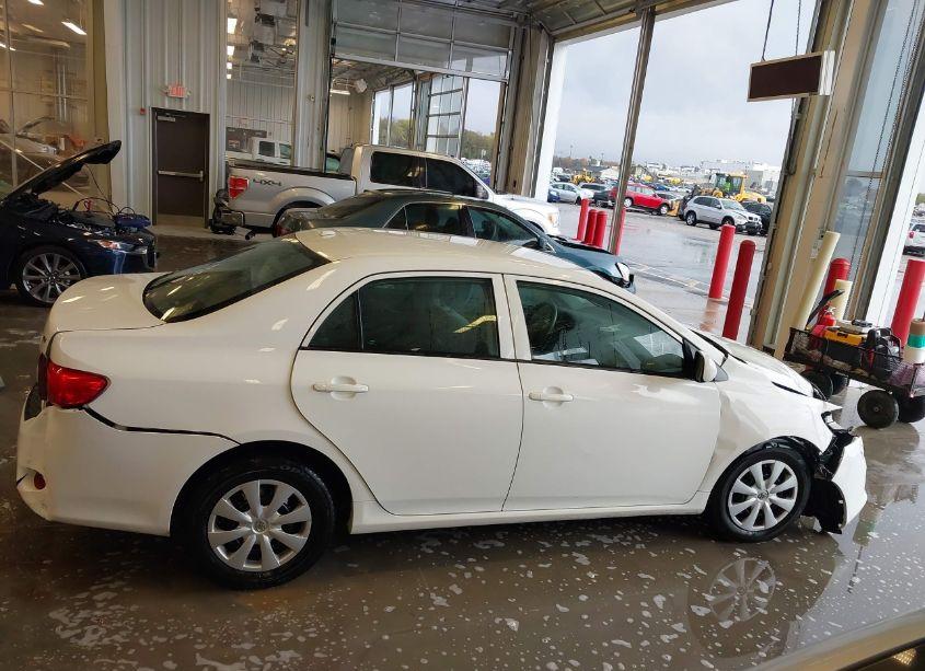 Photo 14 of 2010 Toyota Corolla LE (VIN 1NXBU4EE2AZ251987)